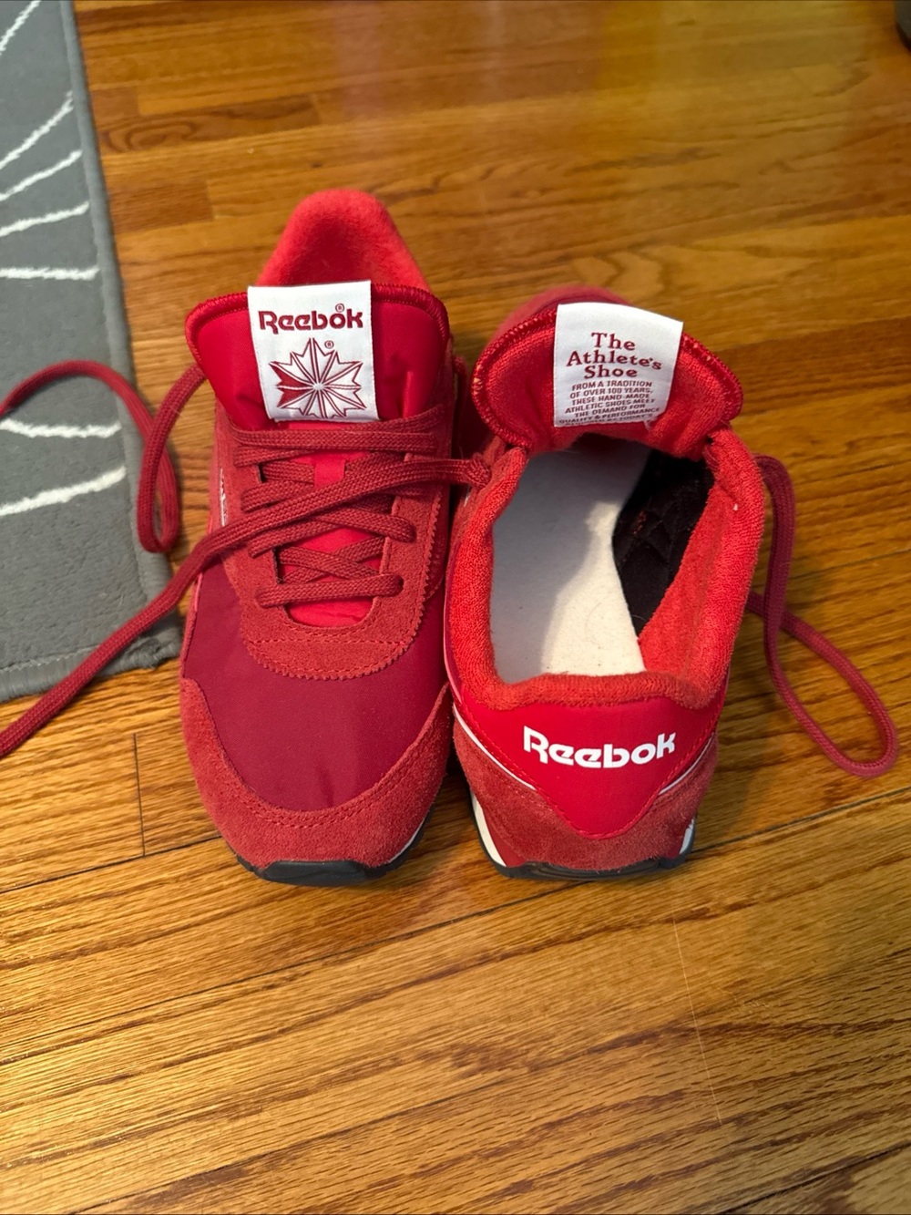 Reebok Men's Red Low-Top Sneakers